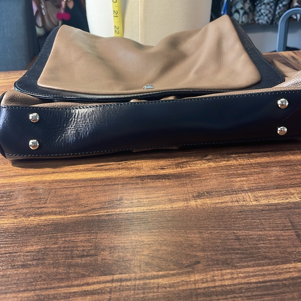 Tre Vero two tone leather handbag with dust bag - Picture 14 of 16